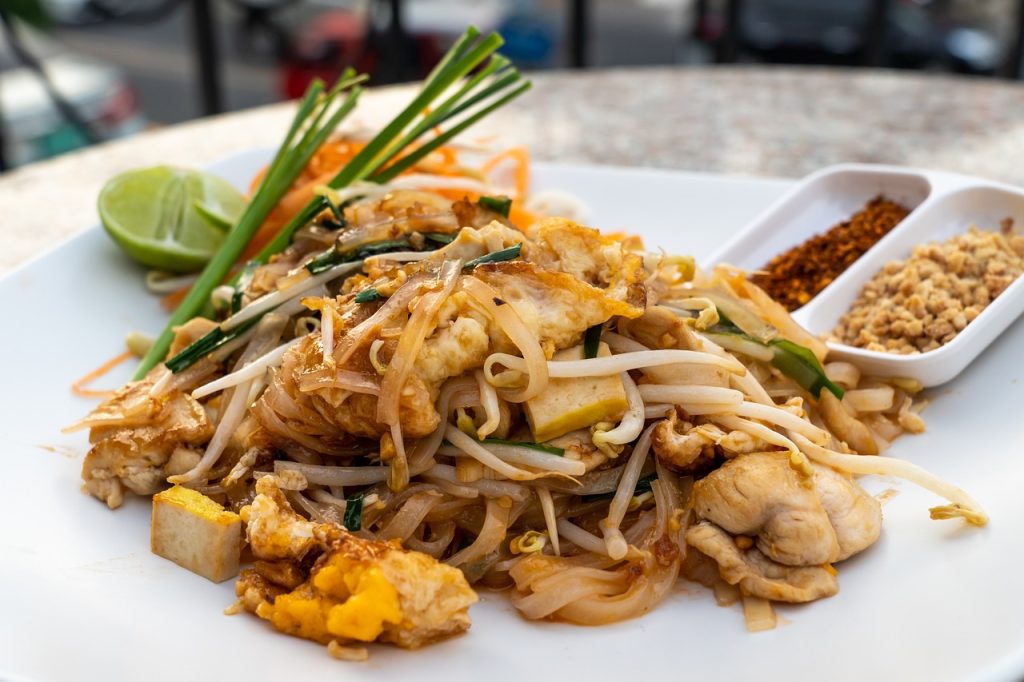 pad thai, thai food, thailand-4034040.jpg